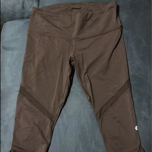 Lulu lemon Capri leggings.